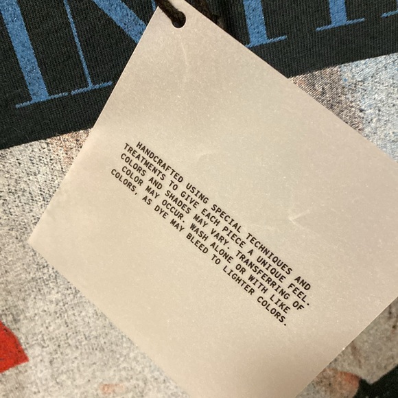 Daydreamer  Bruce Springsteen Unisex  Black and Red Graphic Tee - Picture 4 of 5